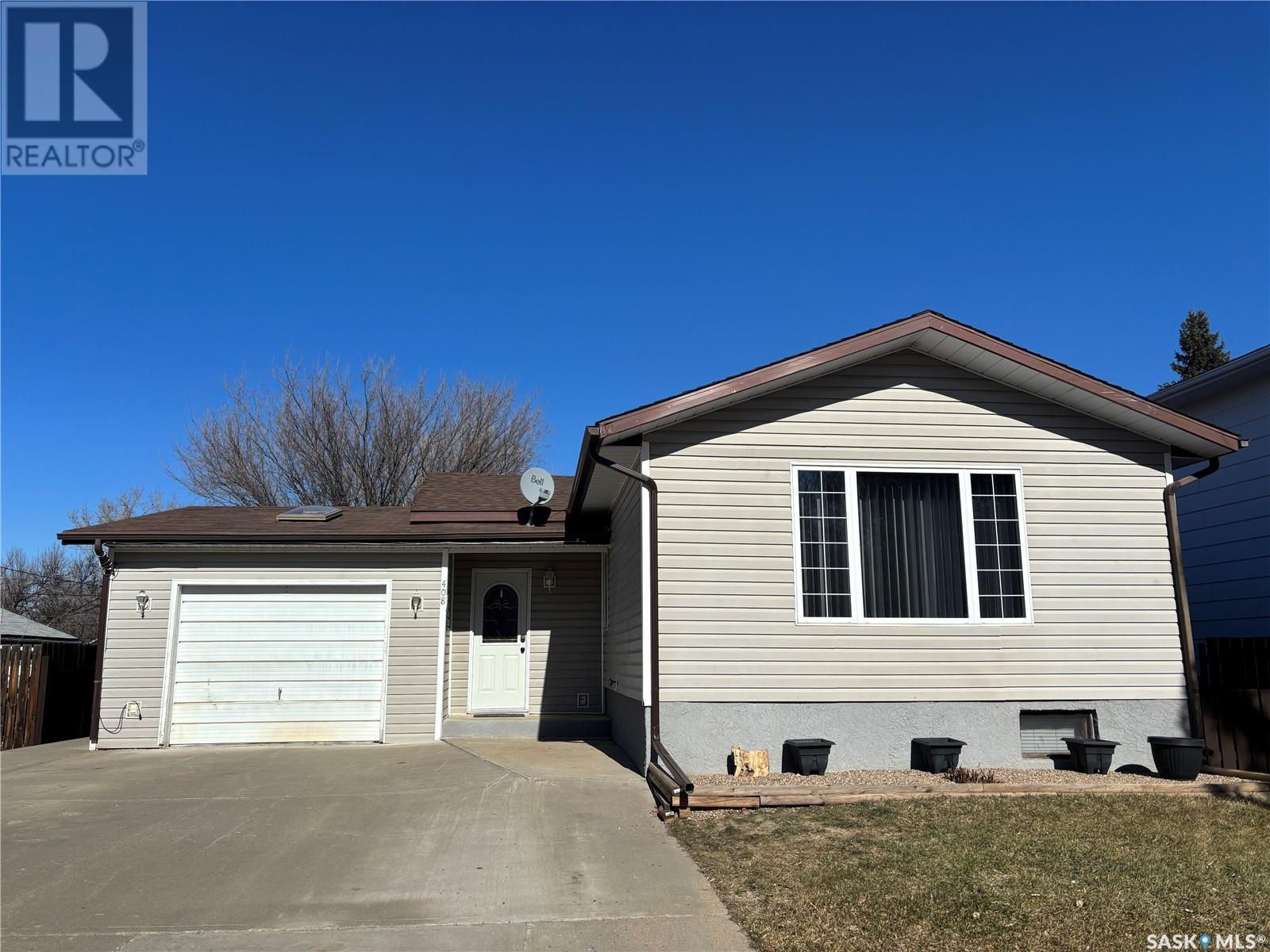 408 Parsons Ave, Maple Creek, SK S0N 1N0