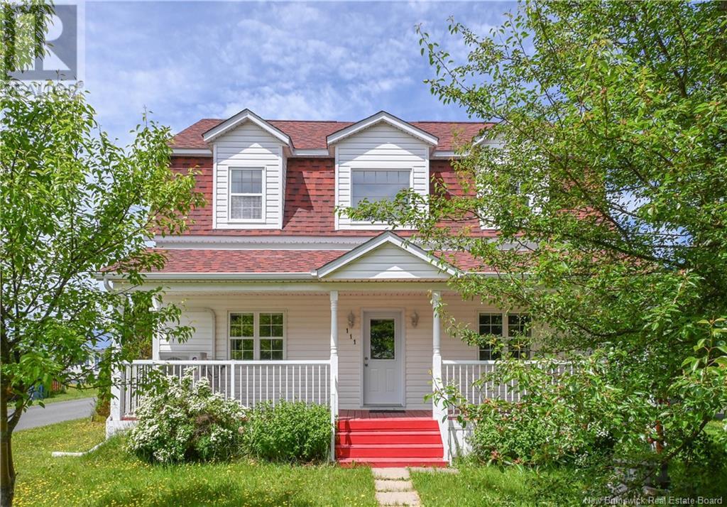 111 Rue Degrce St, Shippagan, NB E8S 1H1