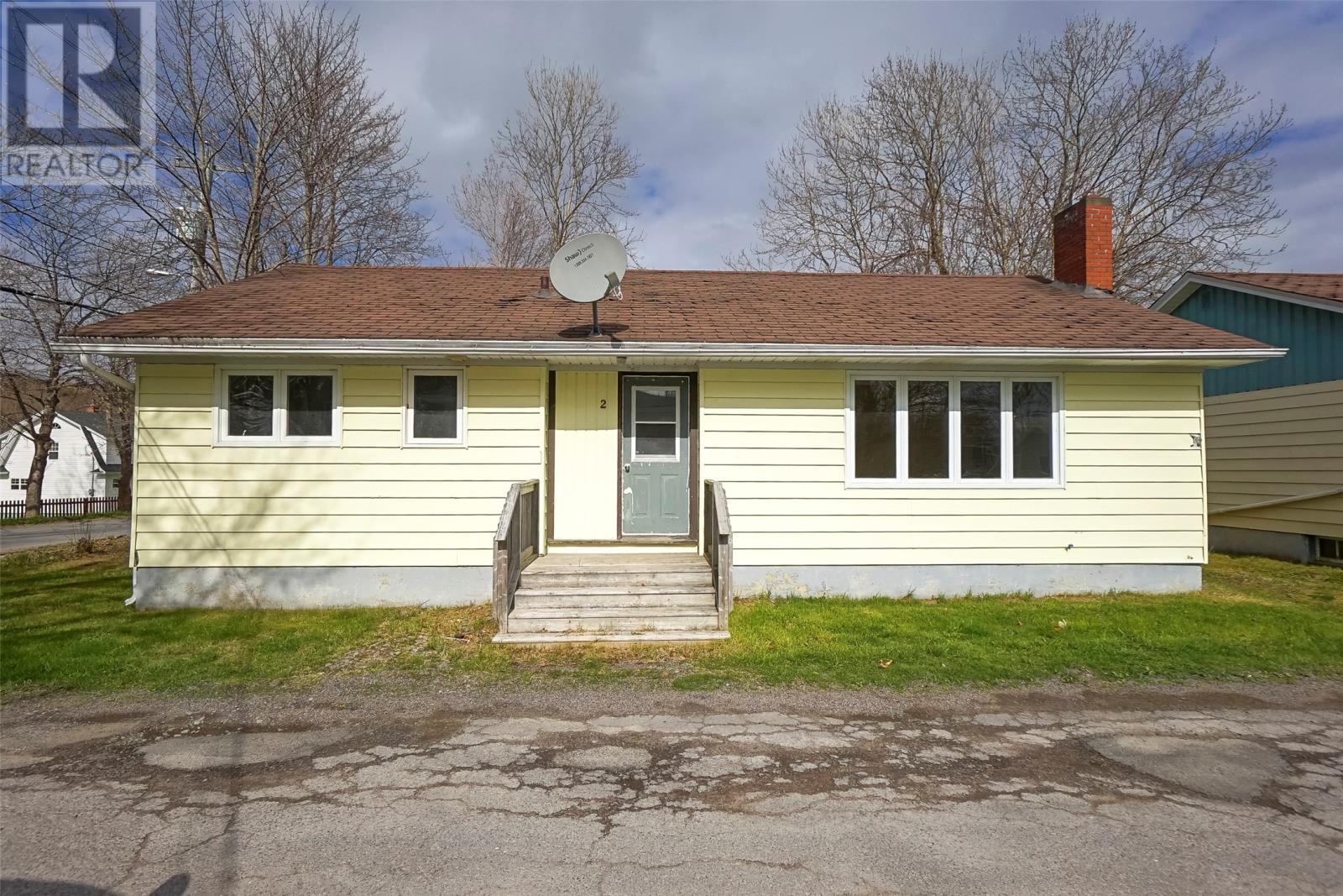 2 Bay St, Carbonear, NL A1Y 1B1