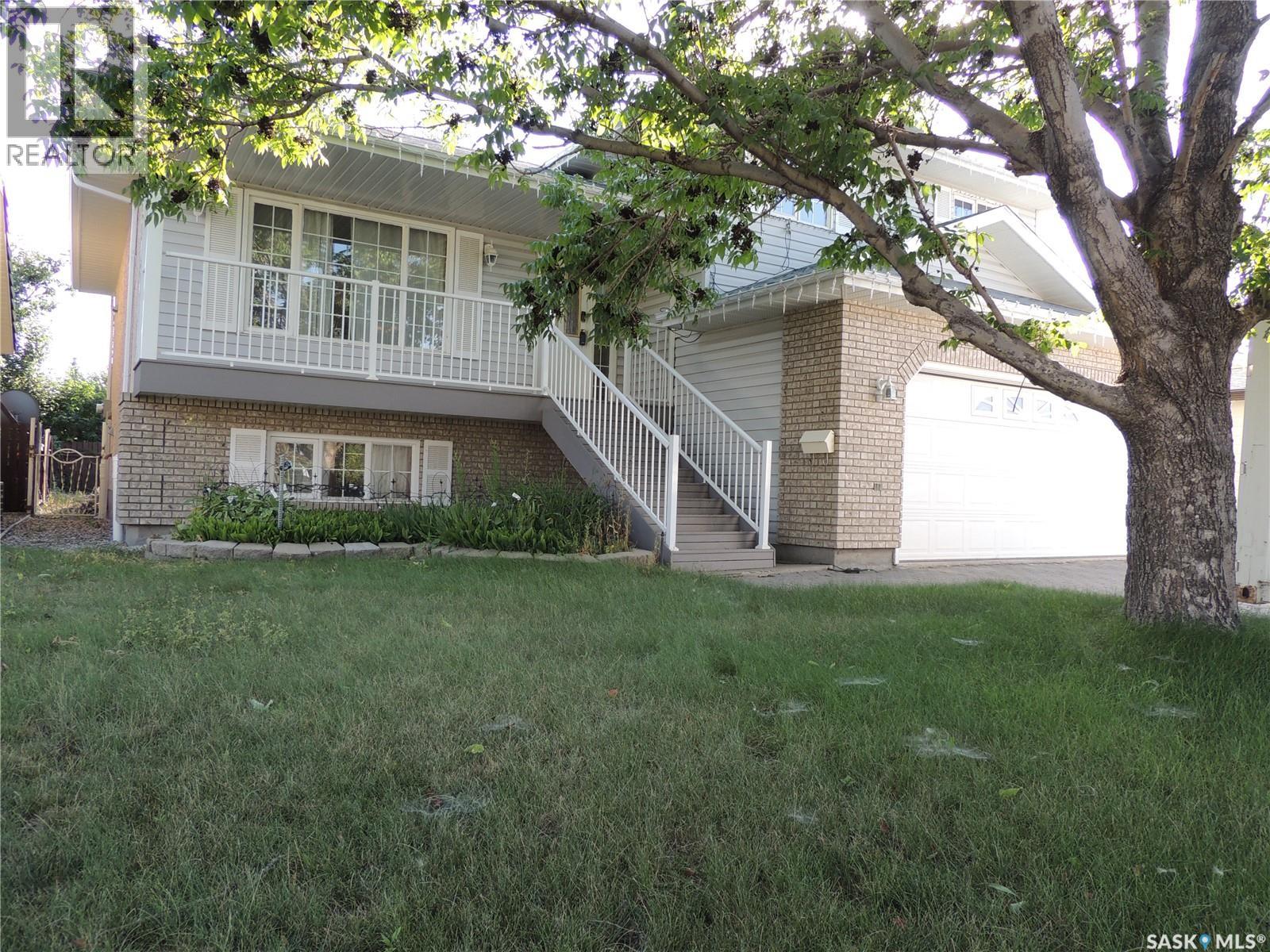 1363 Nicholson Rd, Estevan, SK S4A 2M7