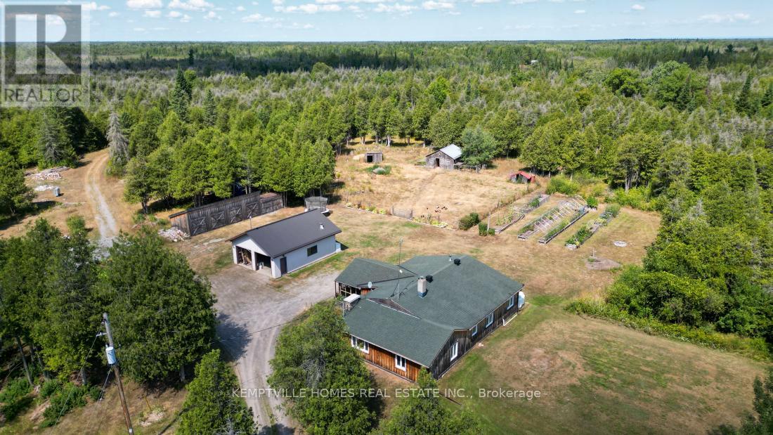 4095 Paden Rd, Ottawa, ON K0A 2T0