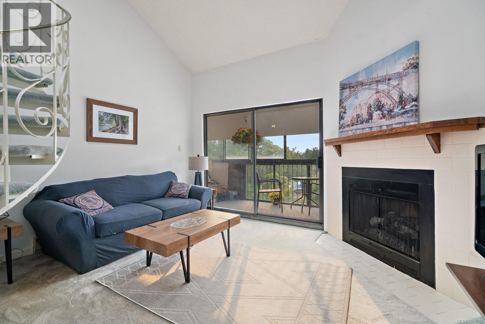 505 Cook St Unit 406 St, Victoria, BC V8V 3Y4