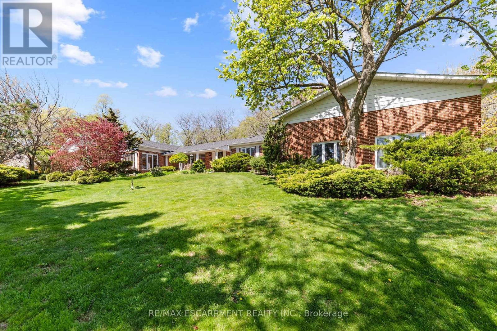 1411 Beaufort Dr, Burlington, ON L7P 4V8