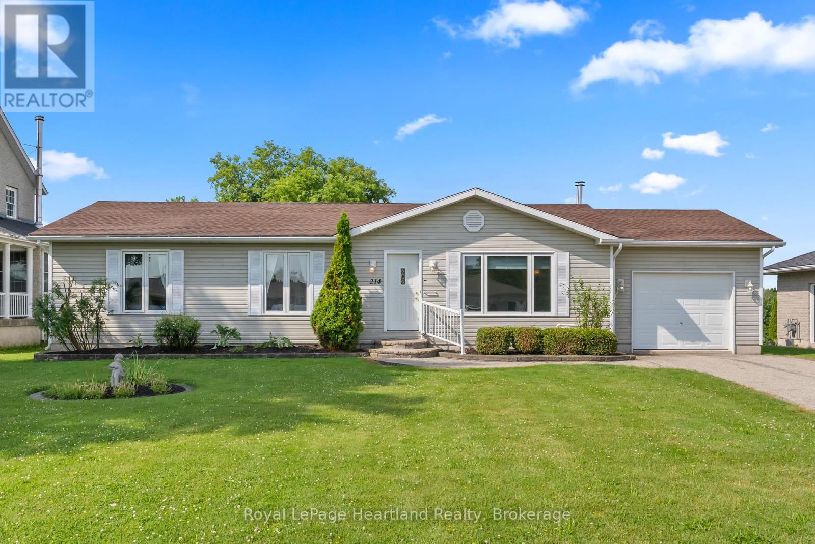 214 Margaret St S, Minto, ON N0G 1Z0