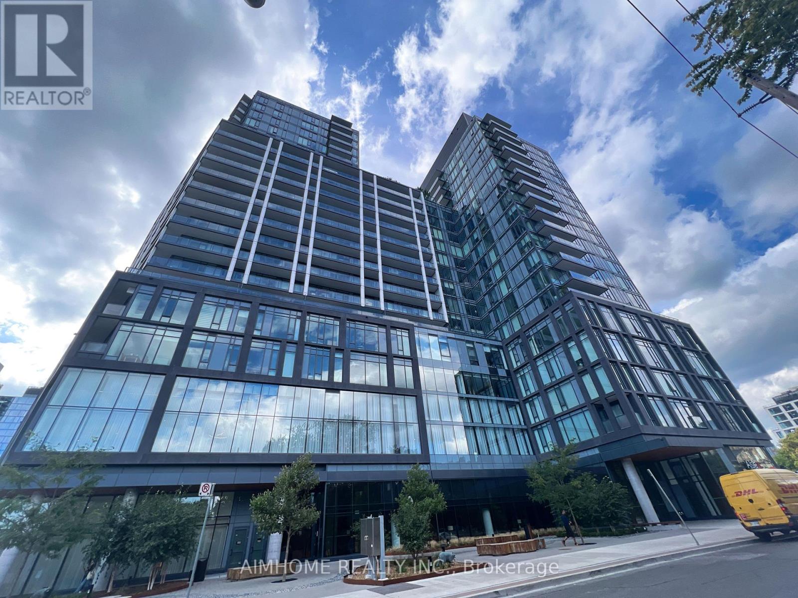1604 48 Power St, Toronto, ON M5A 0V2