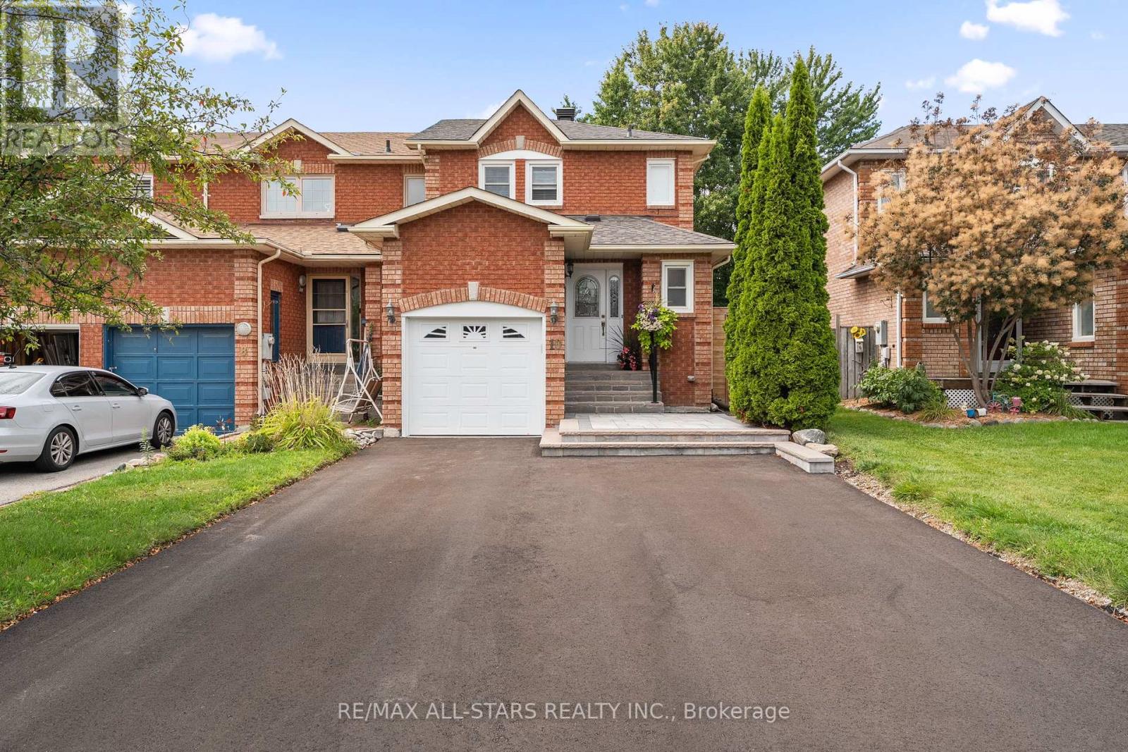 10 Skybird Ln, Georgina Keswick North, ON L4P 3S1