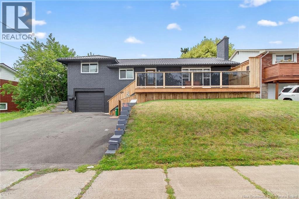 64 Athlone Ave, Moncton, NB E1E 1S3