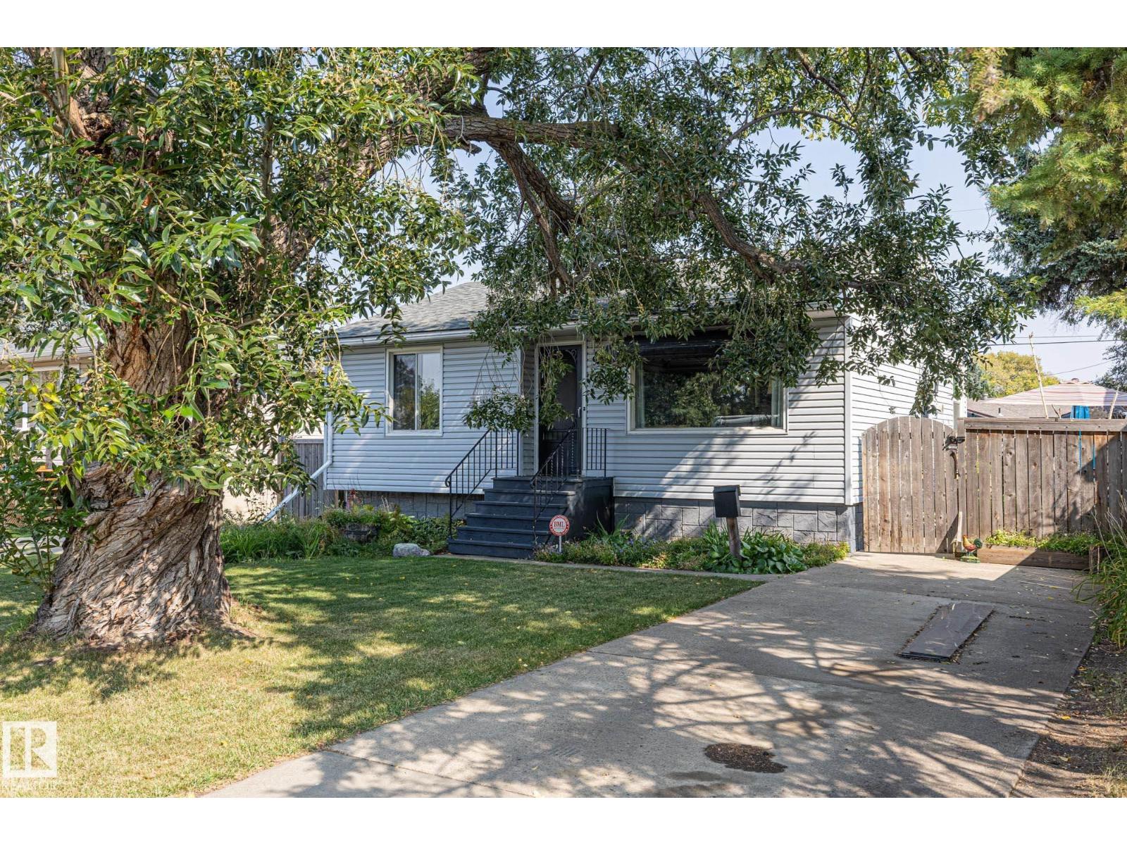 155 St Nw Unit 9135, Edmonton, AB T5R 1W6