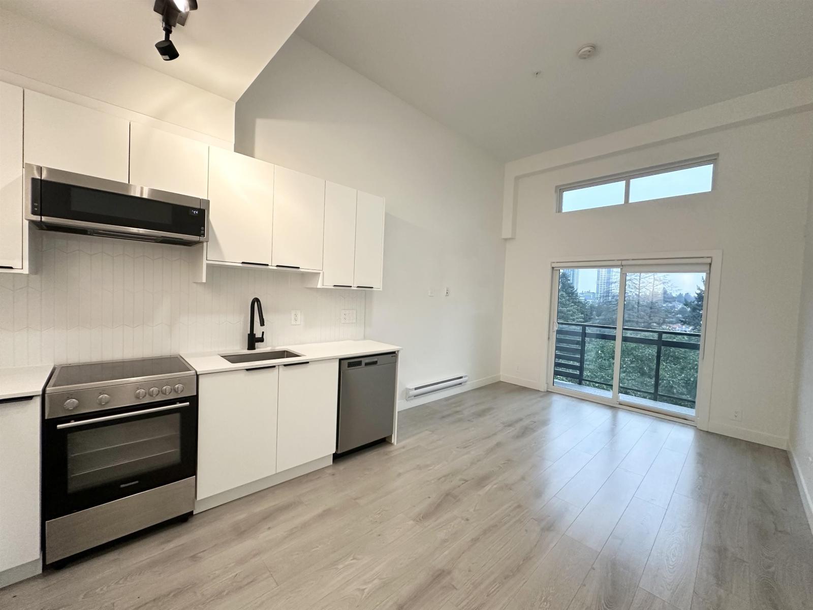 10616 132 Street Unit 509, Surrey, BC V3T 0T3