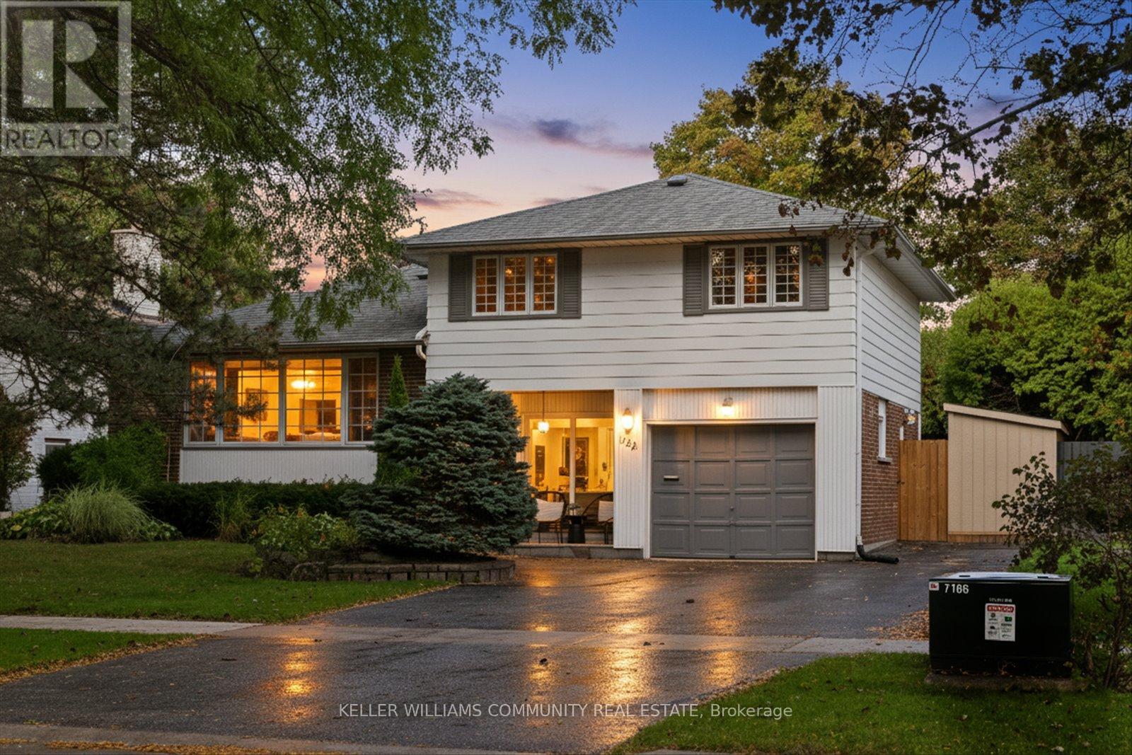 208 Marigold Ave, Oshawa, ON L1G 3G3