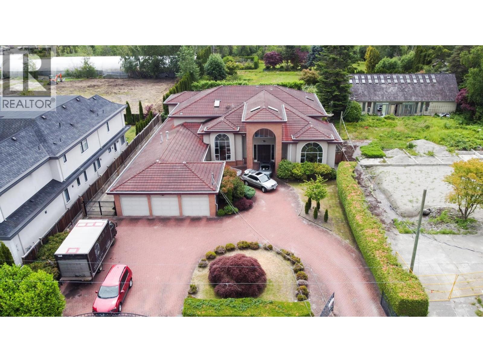 11660 Blundell Rd, Richmond, BC V6Y 1L3