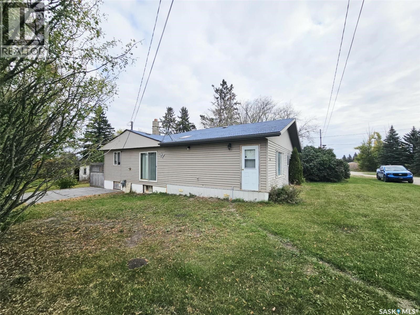 45 Assiniboia Ave, Dubuc, SK S0A 0R0