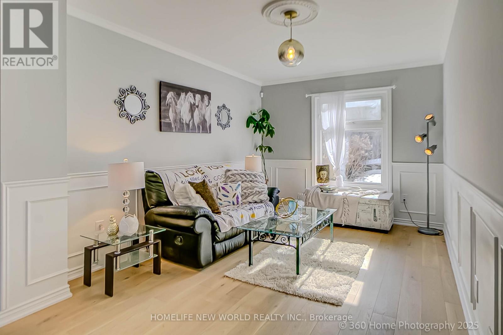 350 Pickering Cres, Newmarket, ON L3Y 8G7