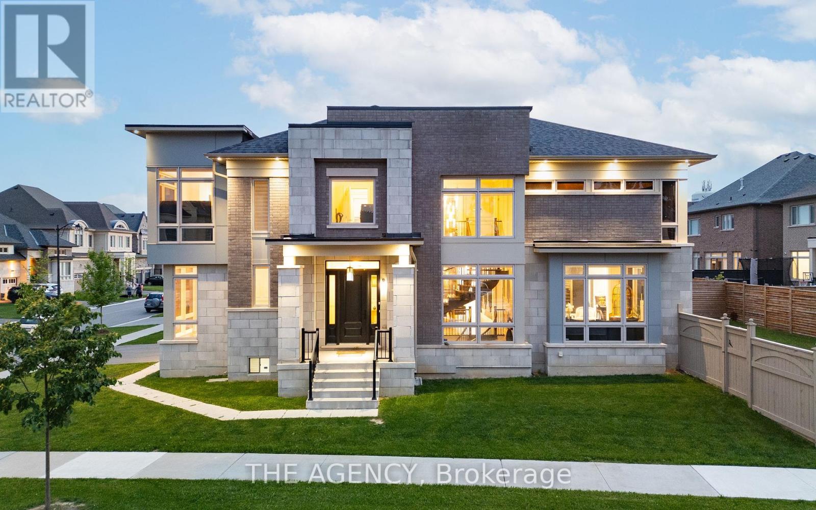 2 Lake Lenora Ave, King Nobleton, ON L7P 0P7