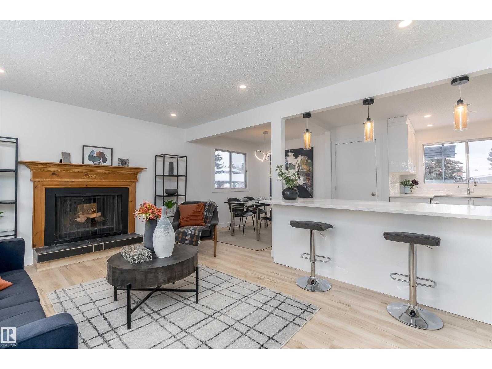 17 Av Nw Unit 8104, Edmonton, AB T6K 2C8