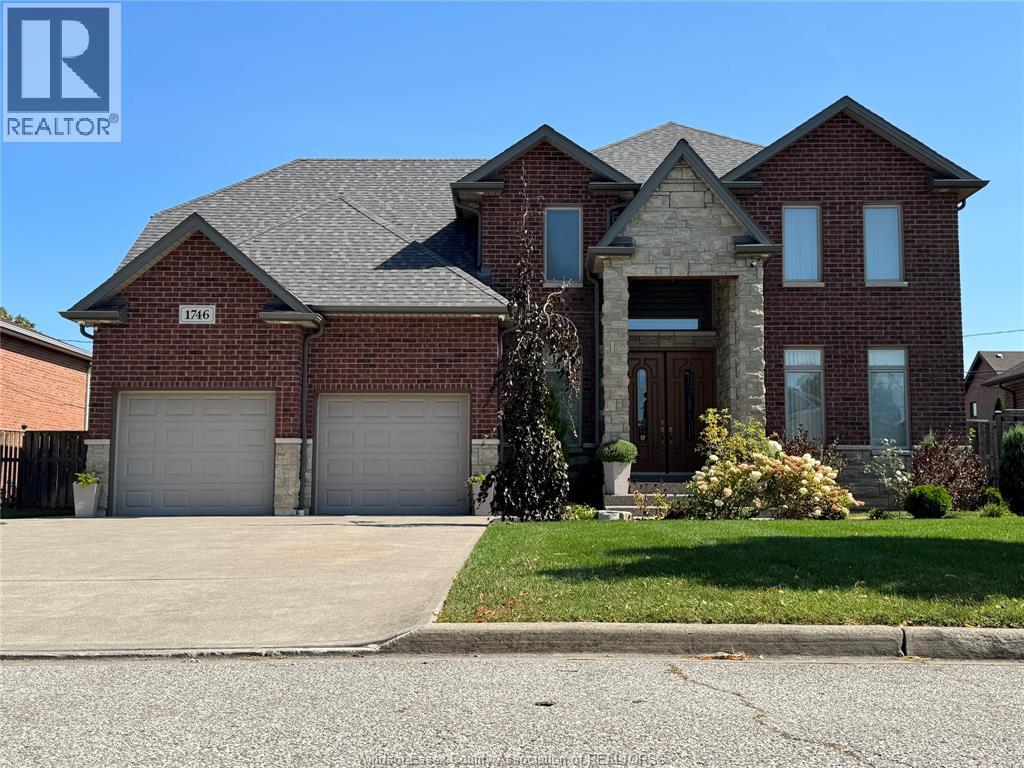 1746 Rankin, Windsor, ON N9B 3W3