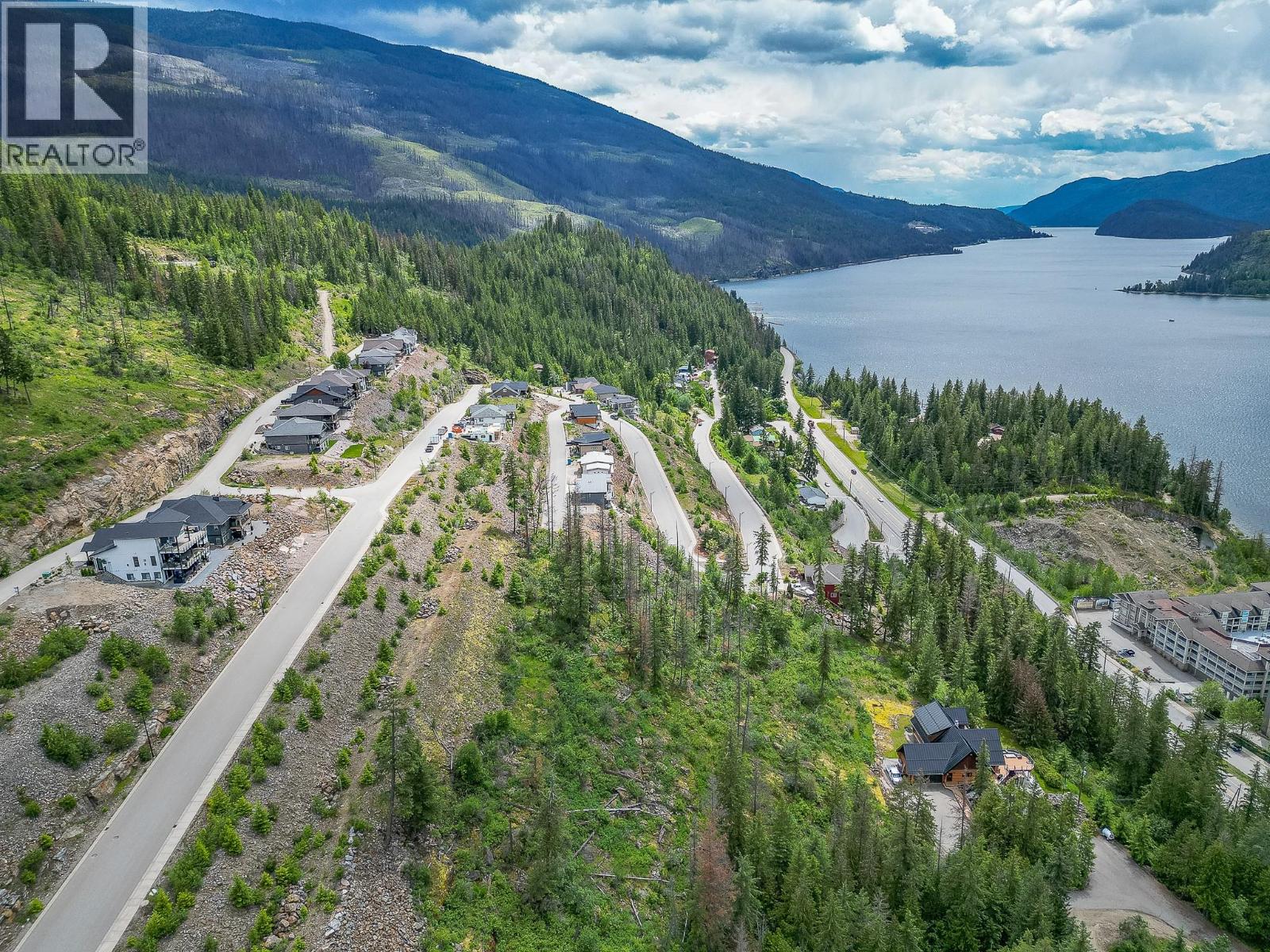 258 Bayview Dr, Sicamous, BC V0E 2V1