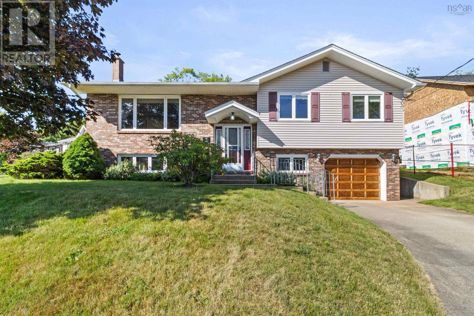 2 Griffin Pl, Cole Harbour, NS B2V 2N5