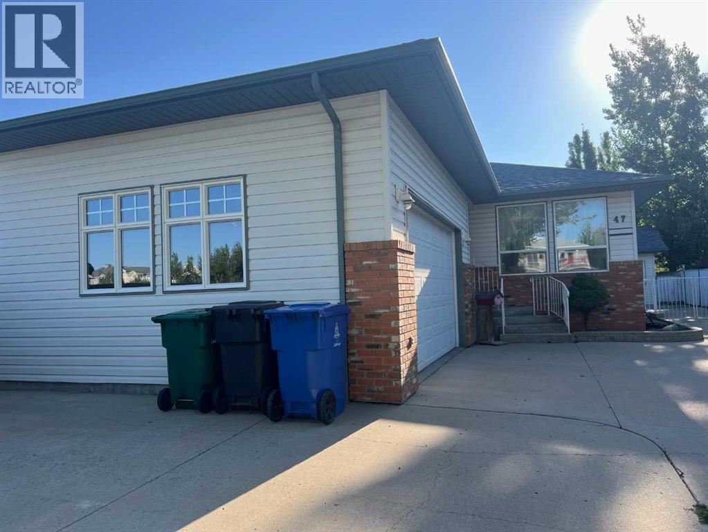 47 Squamish Blvd W, Lethbridge, AB T1K 7J7