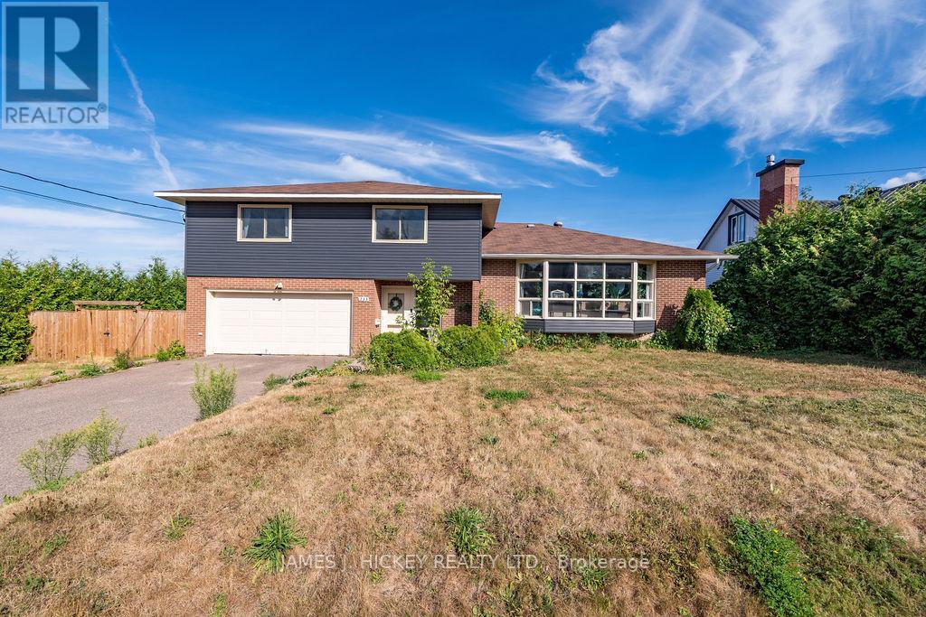 235 Belmont Ave, Pembroke, ON K8A 2C6