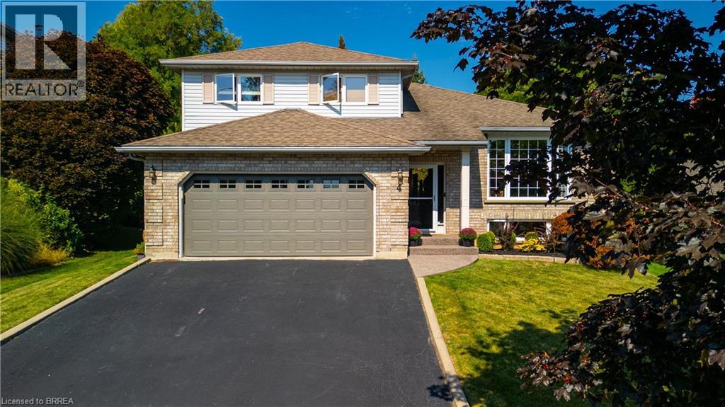 4 Macbride Ct, Brantford, ON N3T 6J1