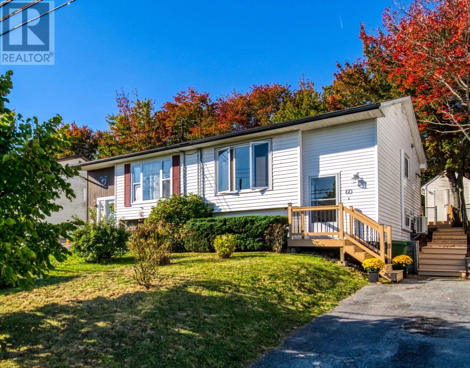 60 Cranberry Cres, Dartmouth, NS B2W 5A9