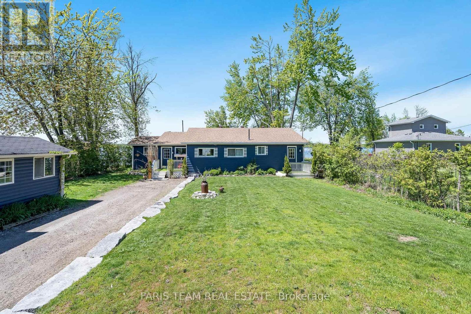 6238 Bluebird St, Ramara, ON L3V 0K6