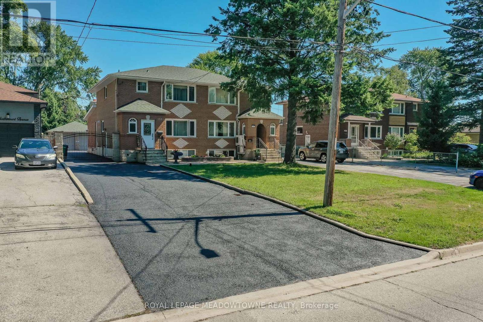 1559 Northmount Ave, Mississauga, ON L5E 1Y9