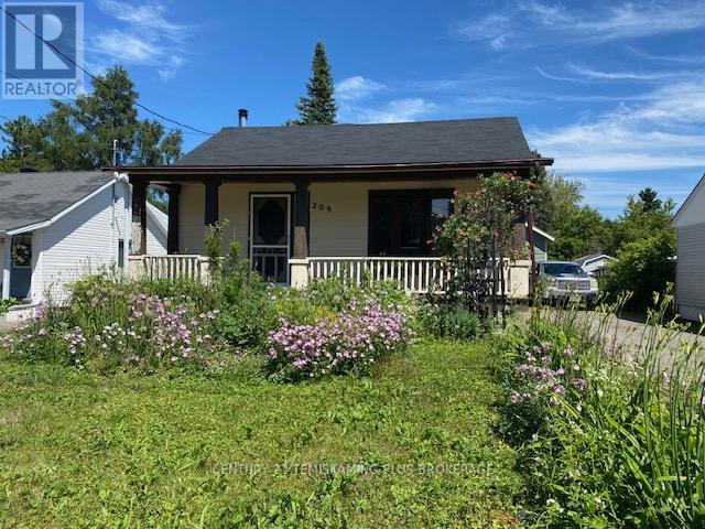 209 Katherine St, Temiskaming Shores, ON P0J 1P0