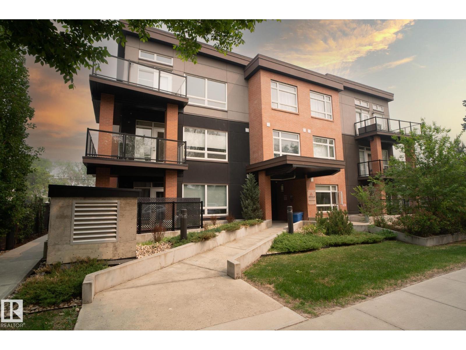 10606 84 Avenue Northwest #103, Edmonton, AB T6E 2H6