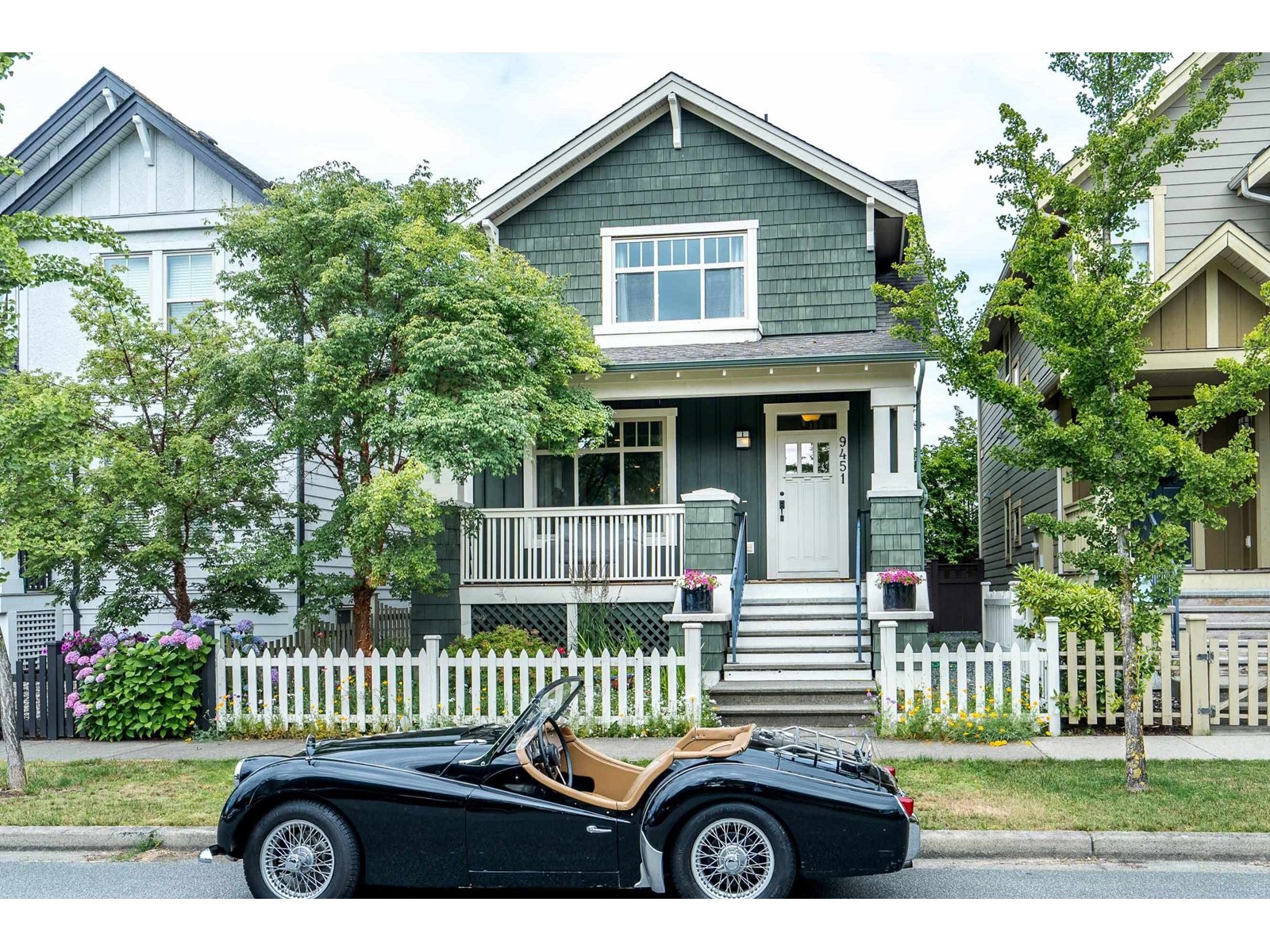 9451 Kanaka St, Langley, BC V1M 4G4