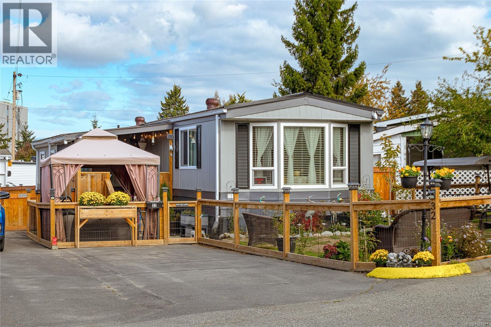 1498 Admirals Rd Unit 32 Rd, Victoria, BC V9A 4K2