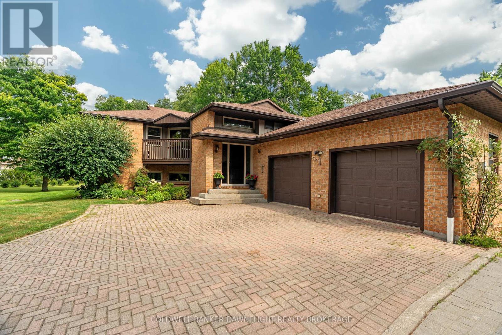 16 Lansdowne Park Cres, Middlesex Centre, ON N0L 1R0