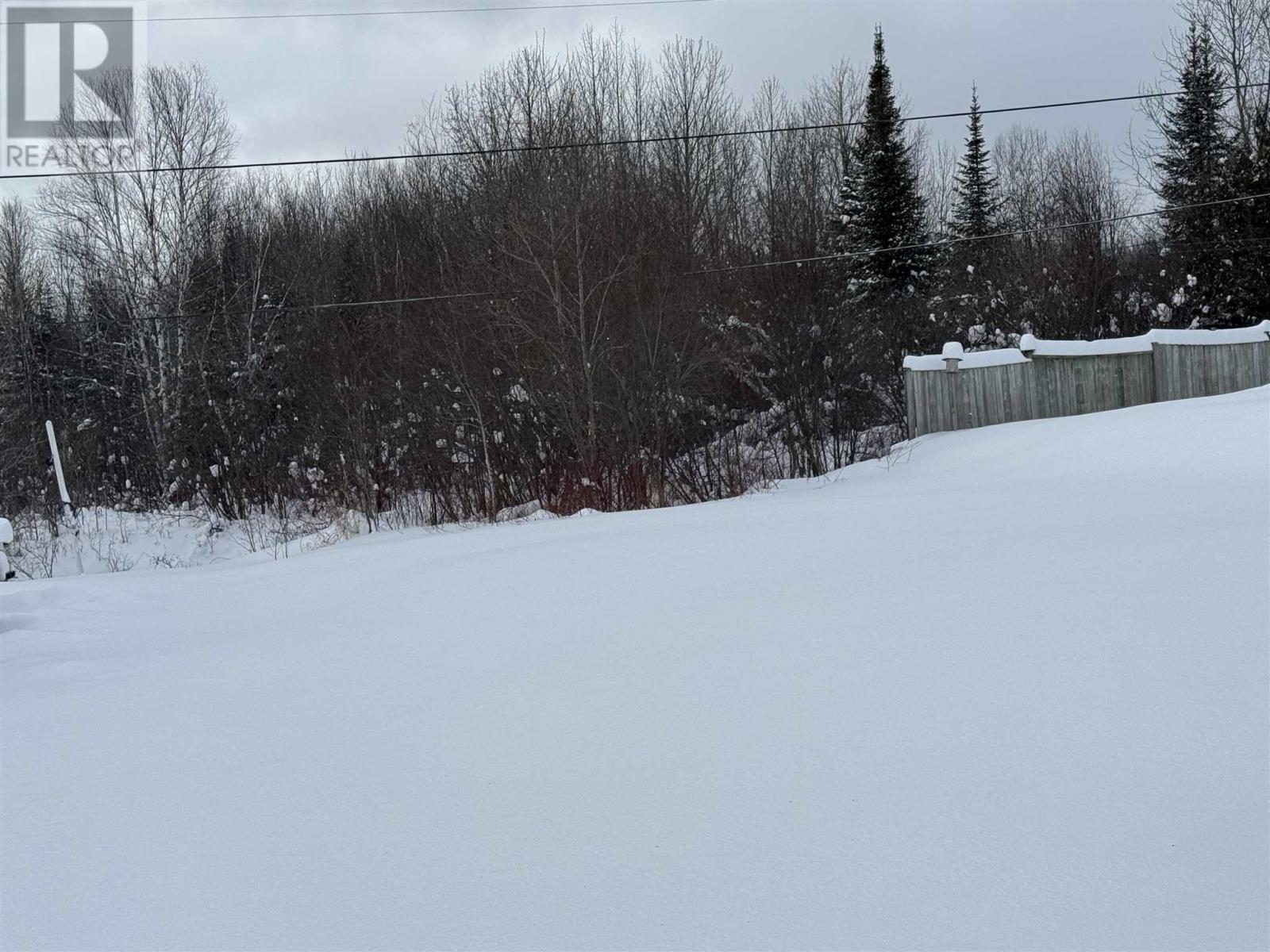 12 Partridge Ave, Manitouwadge, ON P0T 2C0