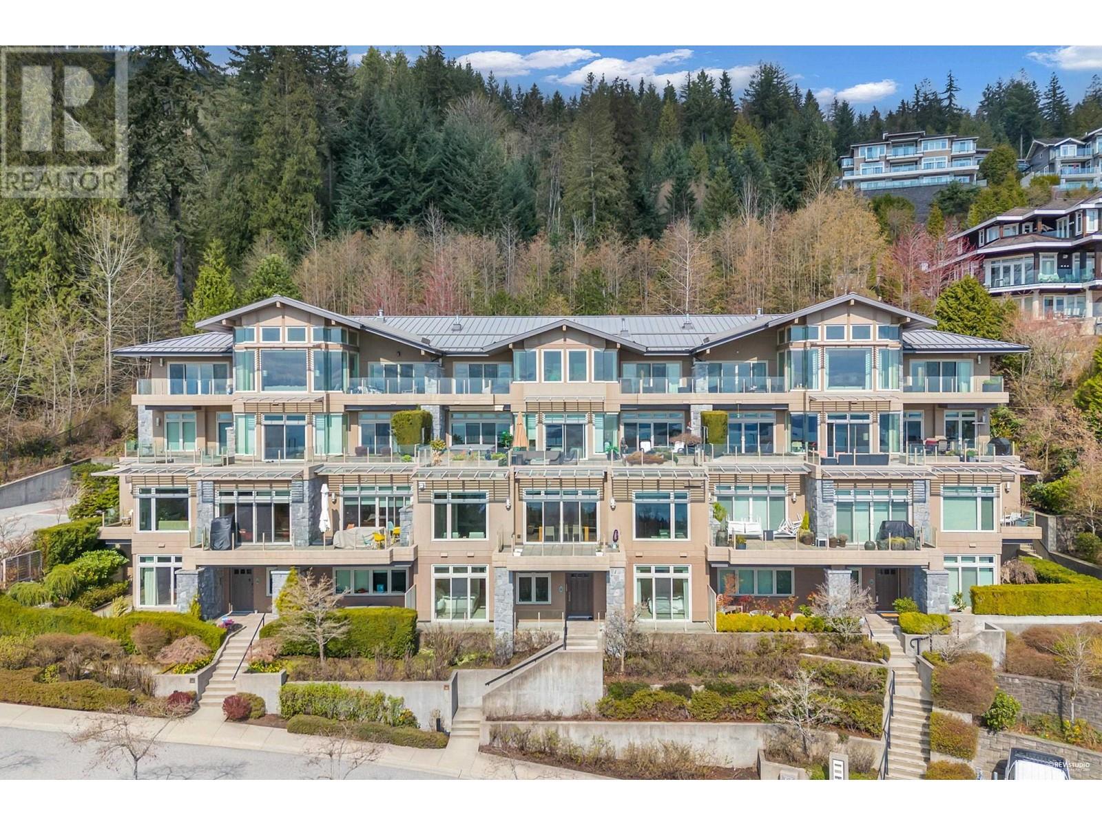 2575 Garden Court Unit 102, West Vancouver, BC V7S 0A2