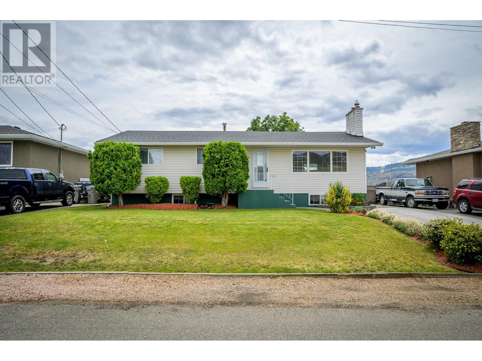 927 Cranbrook Pl, Kamloops, BC V2B 2A8