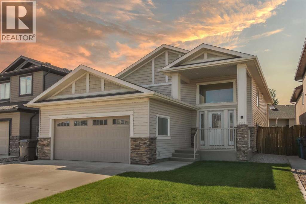 223 Gateway Mnr S, Lethbridge, AB T1K 5S1