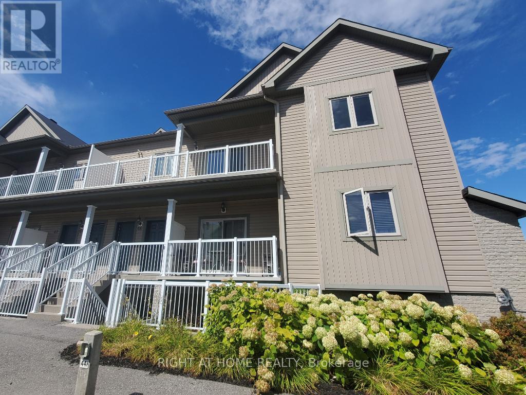 68 Sternes Private, Ottawa, ON K4A 0X8