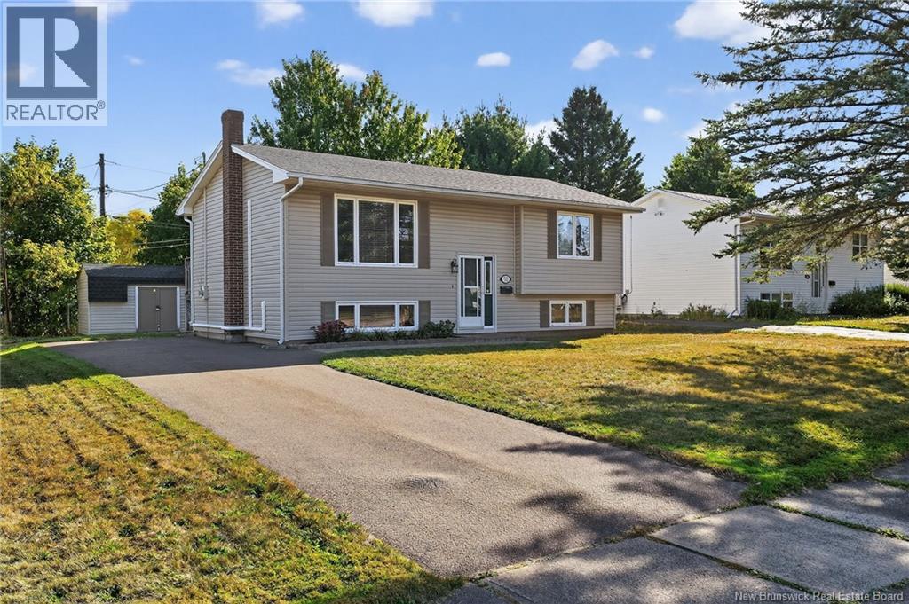 51 Autumn Ter, Moncton, NB E1C 8X5
