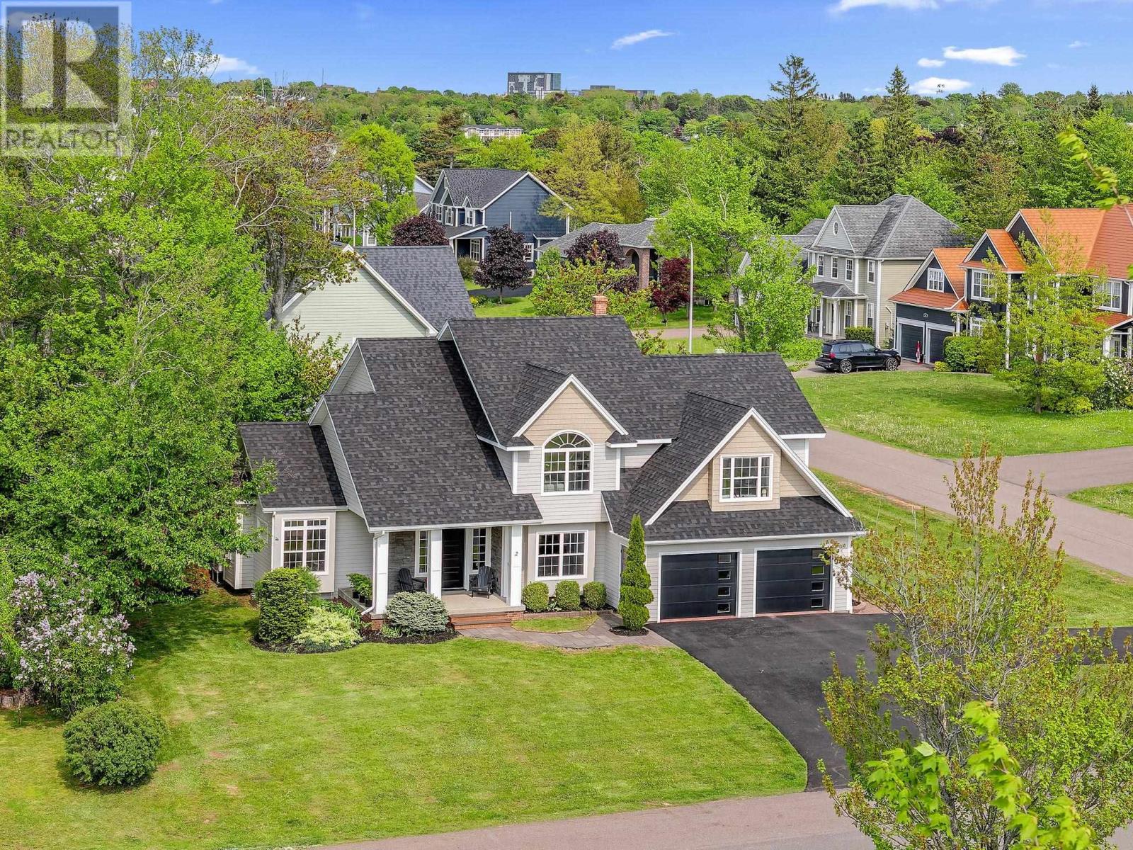 2 Sheffield Cres, Charlottetown, PE C1E 2G8