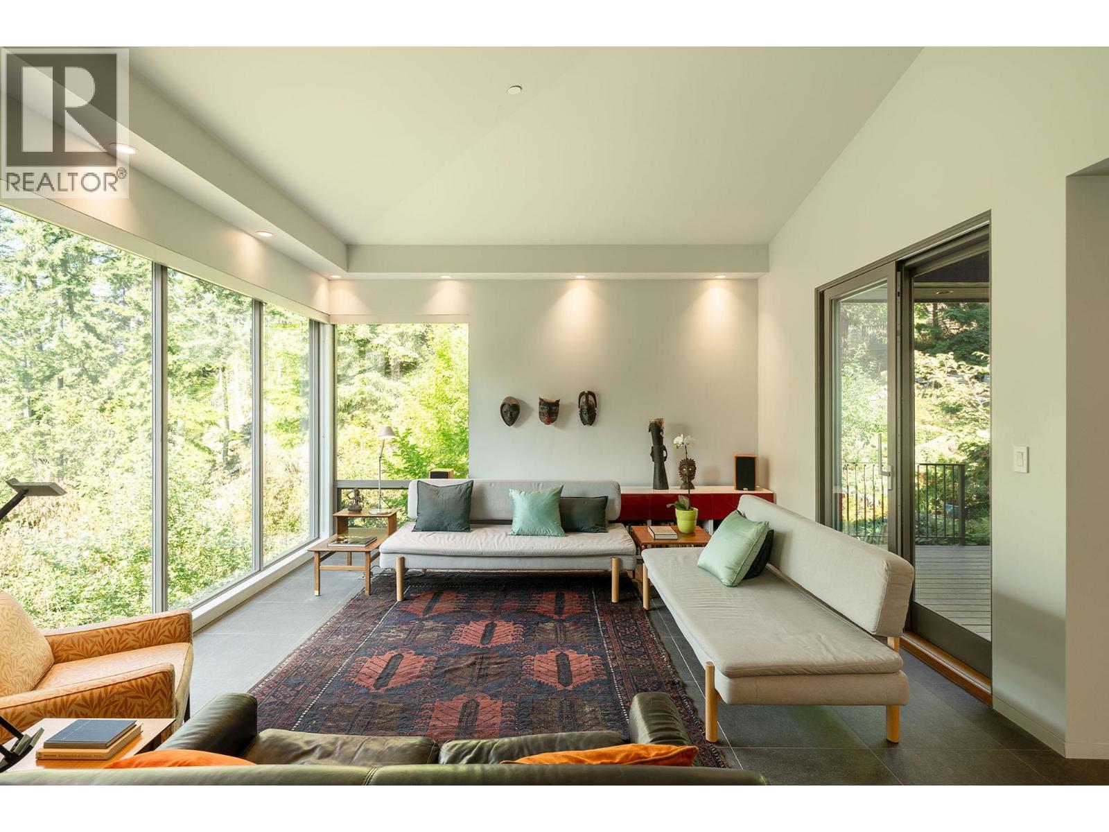 1754 Frances Walk, Bowen Island, BC V0N 1G2