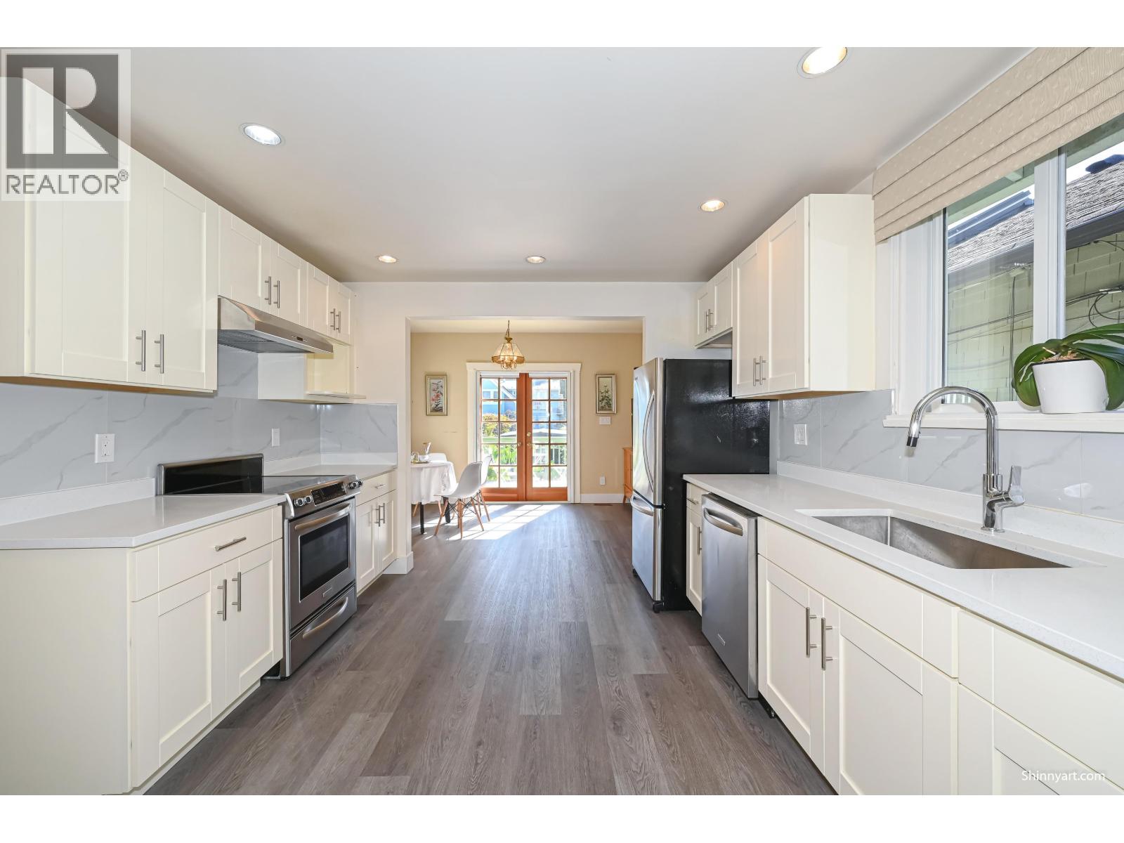 2696 W 42nd Ave, Vancouver, BC V6N 3G5