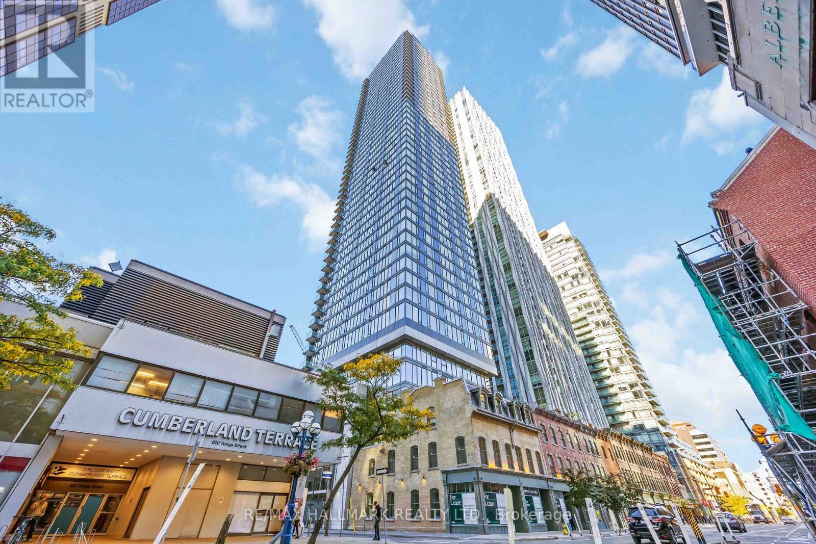1403 8 Cumberland St, Toronto, ON M4W 1A1