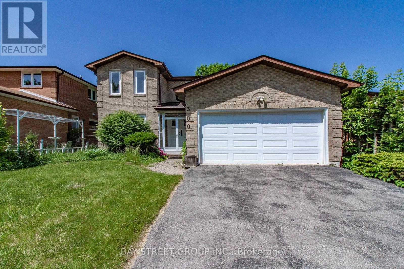 300 Fincham Ave, Markham, ON L3P 4E7