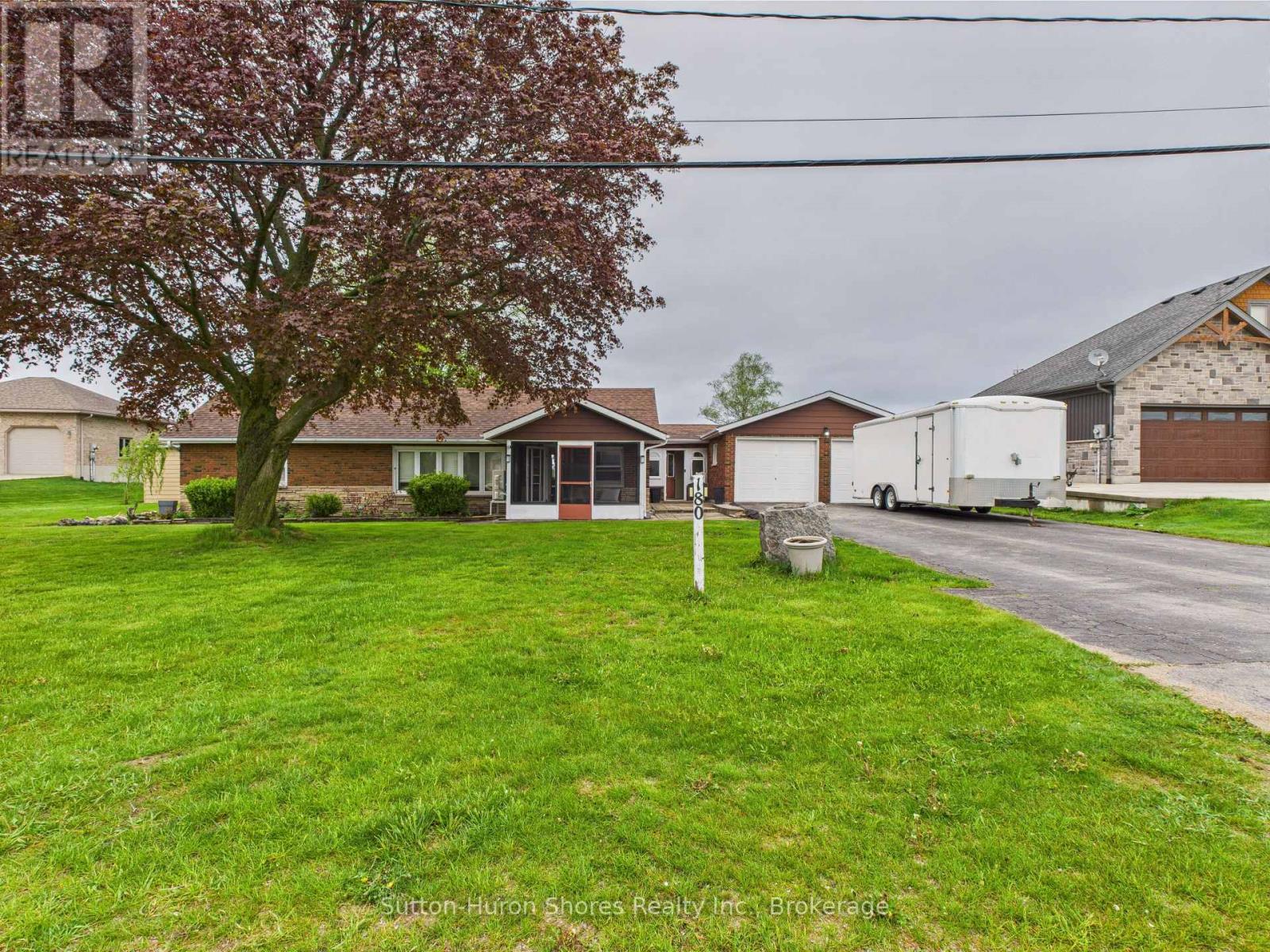 180 S Rankin St, Saugeen Shores, ON N0H 2L0