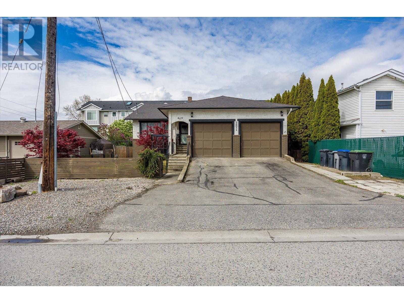 2024 Wilkinson St, Kelowna, BC V1Y 3Z8