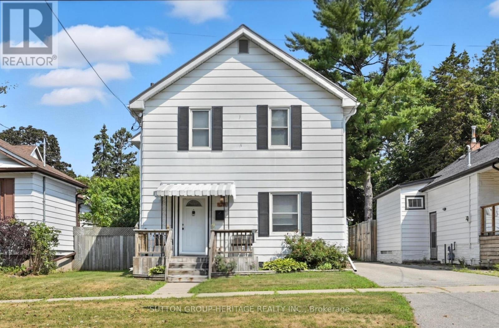 170 Alma St, Oshawa, ON L1G 2C2