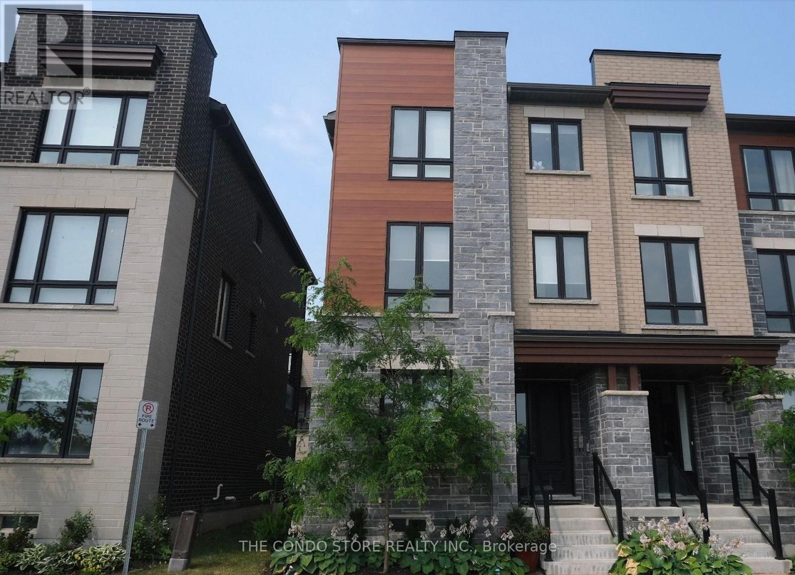 34 Dockside Way, Whitby, ON L1N 0M6