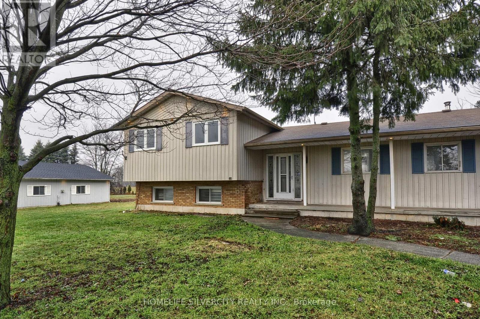 24 Sour Springs Rd, Brantford, ON N3T 5L6