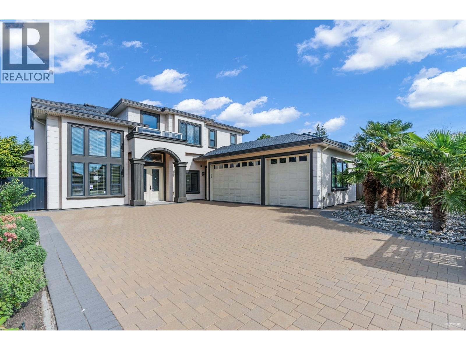 3471 Blundell Rd, Richmond, BC V7C 1G5